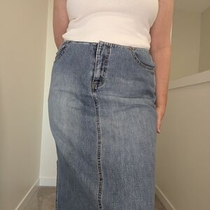 Vintage 90's Levis Denim Maxi Skirt Made In Canada Size Large